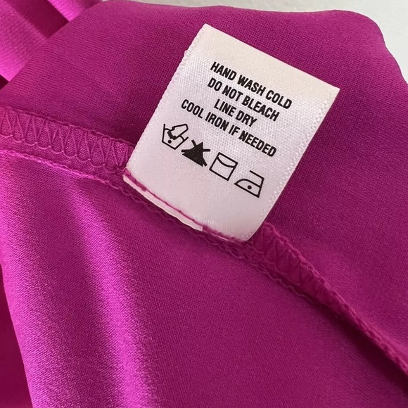 Brand NWT ๐ฉท Ivy Road Fuchsia Pink Dress Ruffle Pearl Beaded Sleeves ๐ Large ๐ - Picture 4 of 9